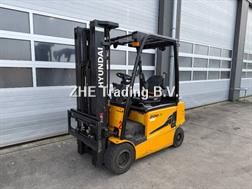 Hyundai heavy industries 20B-9 elektrische heftruck 2ton vorkheftruck