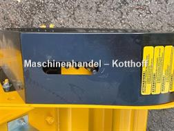 Omarv Mulcher mit Sammelwanne Schlegelmulcher Grasshoppe