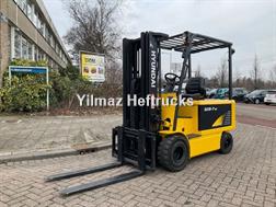 Hyundai heavy industries 32B-7 2850KG 4.70METER HEFTRUCK