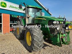 John Deere 7920