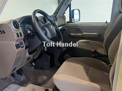 Toyota Landcruiser GRJ79
