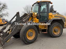 Volvo L 45 H LANG BOM MED CENTRALSMØRING OG OVERFALDSSKO