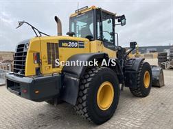 Komatsu WA200-7