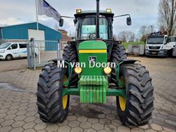 John Deere 3040