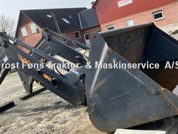 Hauer Pom VX 150 Passer på Case IH Puma