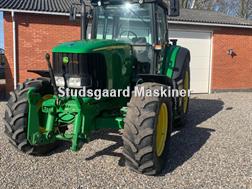 John Deere 6520