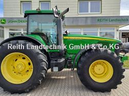 John Deere 8520