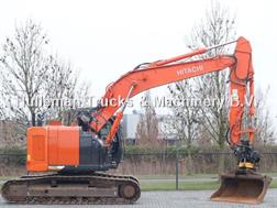 Hitachi ZX225 US LC-6 ROTOTILT BUCKET GOOD CONDITION
