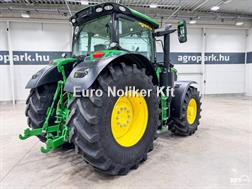 John Deere 6215