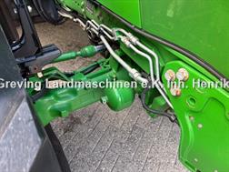 John Deere 6215