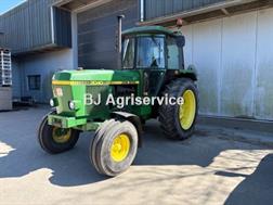 John Deere 3040