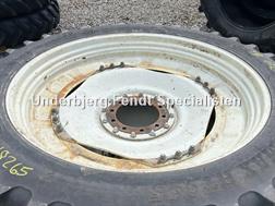 BKT 320/90R54 + 320/85R38 - stilbare fælge 8/10+10