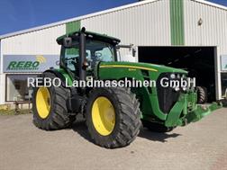 John Deere 8245 R 