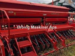 Kuhn >4m HR4003/Integra GII