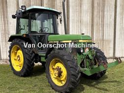 John Deere 2850