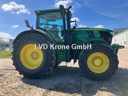 John Deere 6215