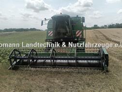 John Deere 2256