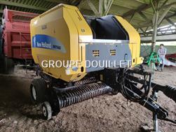 New Holland Presse à balles rondes 7060PS New Holland