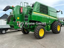 John Deere T 550
