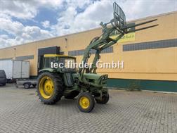 John Deere 2120