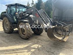 Valtra N 121