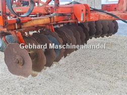 Knoche Scheibenegge SX mit Spatenrollegge