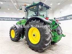 John Deere 7830