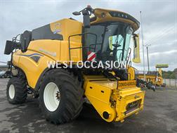 New Holland CR 8.90