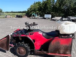 Honda atv med sprøjte