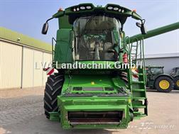 John Deere T 660