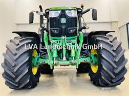 John Deere 6215