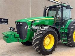 John Deere 8530