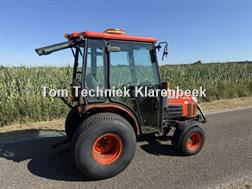 Kubota B 3030