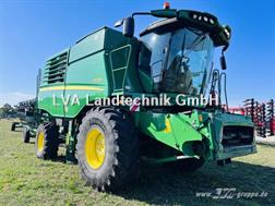 John Deere T 670