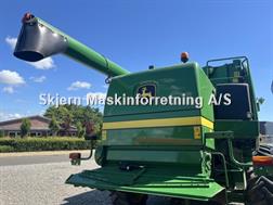 John Deere T 660