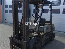 Komatsu FD20-11 // 2000 kg diesel
