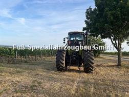 Claas XERION 3300