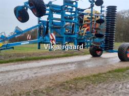 Lemken Thorit 9/500 med eldreven efterafgrødespreder