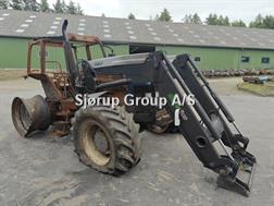 New Holland 8560