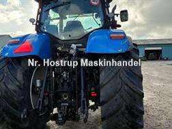 New Holland T 7060