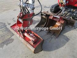 Takeuchi TB 216 - hydraulischer Schnellwechsler + 3 Löffe