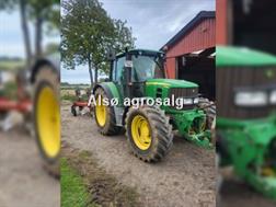 John Deere 6330